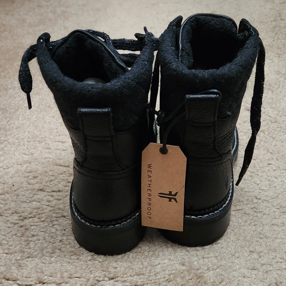 NWT Frye Women's Black Leather Hiker Boots - Samantha Boot Size 5.5 Medium Width - Picture 6 of 6